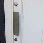 堺市堺区向陵中町で玄関と勝手口と窓の鍵を交換