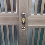 生野区新今里で玄関の引き戸の鍵交換